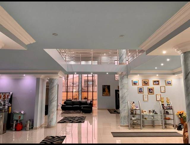 4 BEDROOM HOUSE FOR SALE IN RESERVOIR HILLS